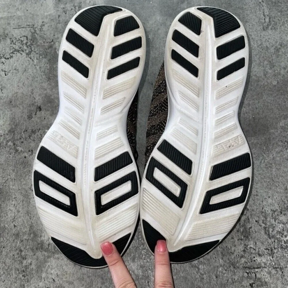 APL techloom pro knit athletic sneakers
